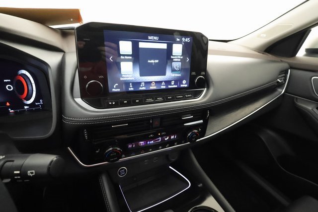 Used 2022 Nissan Rogue Platinum w/ Head-Up Display Package image 17