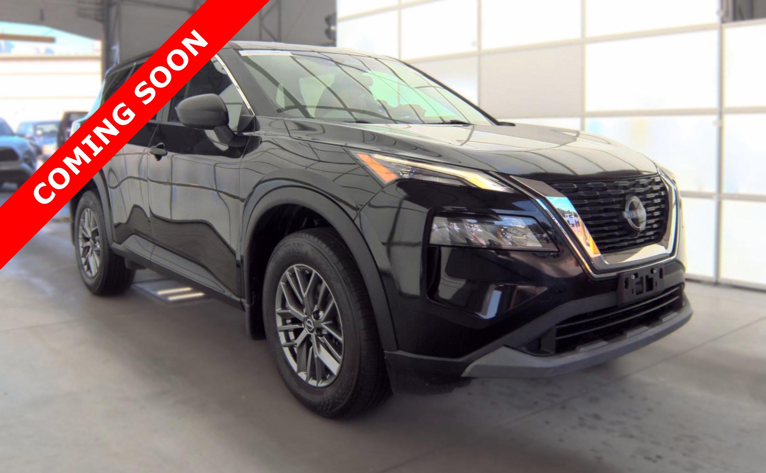 Used 2023 Nissan Rogue S AWD/4WD image 3
