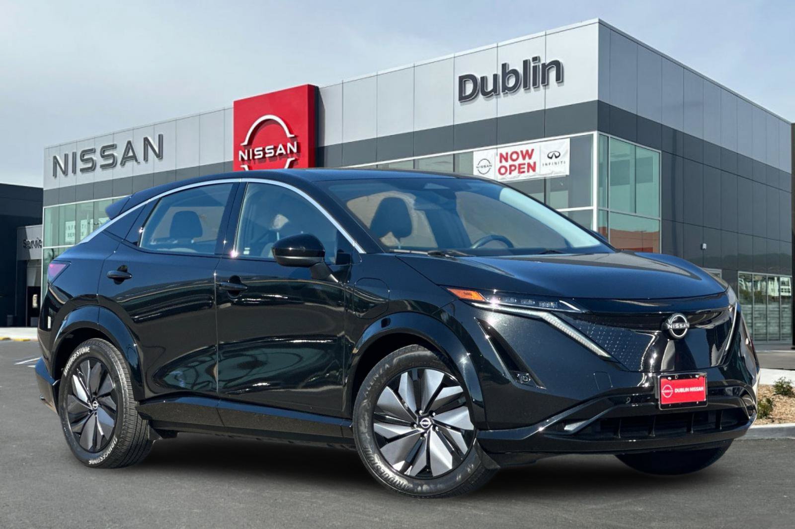 Certified 2023 Nissan Ariya FWD image 2