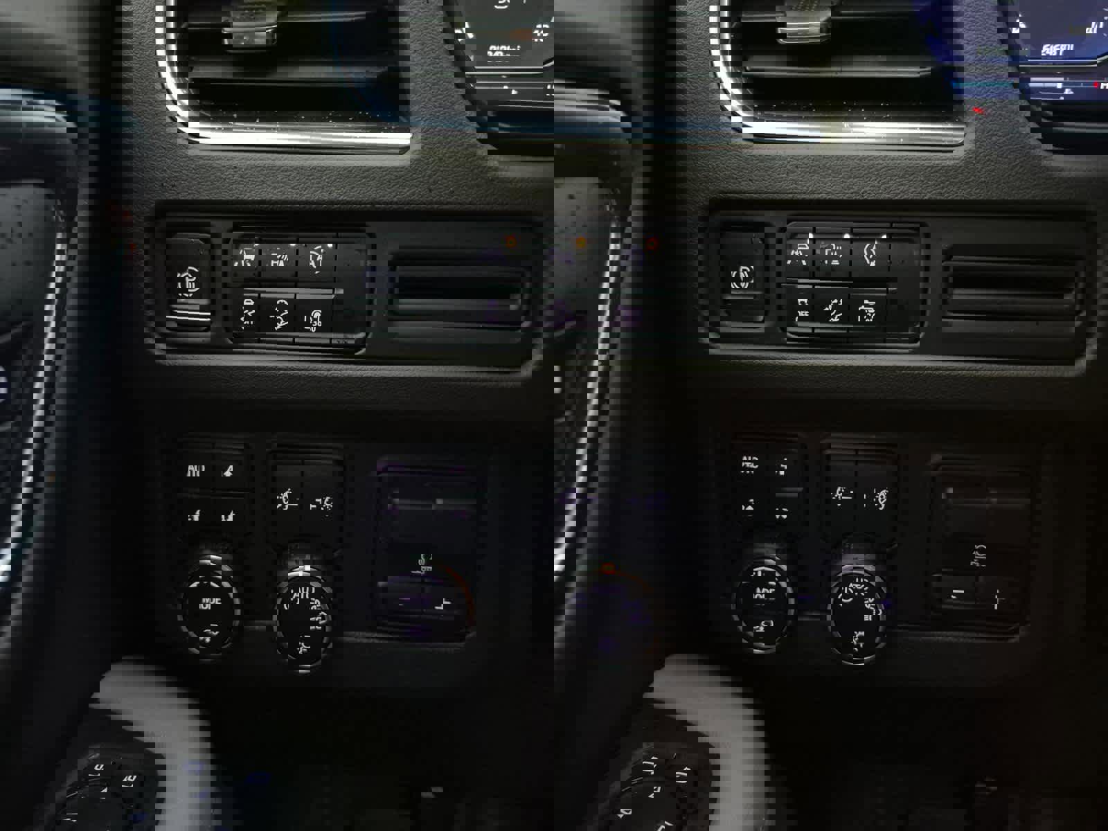 Used 2024 Chevrolet Tahoe Z71 w/ Off-Road Capability Package image 21