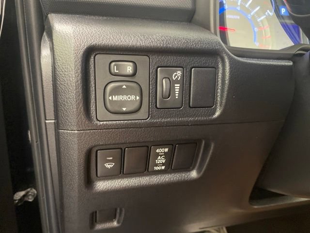 Used 2019 Toyota 4Runner SR5 AWD/4WD image 17