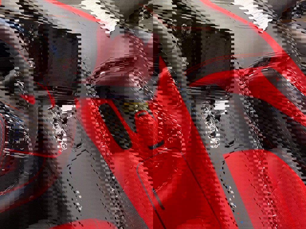 Used 2025 Chevrolet Corvette Stingray Premium Conv w/ Z51 Performance Package image 9