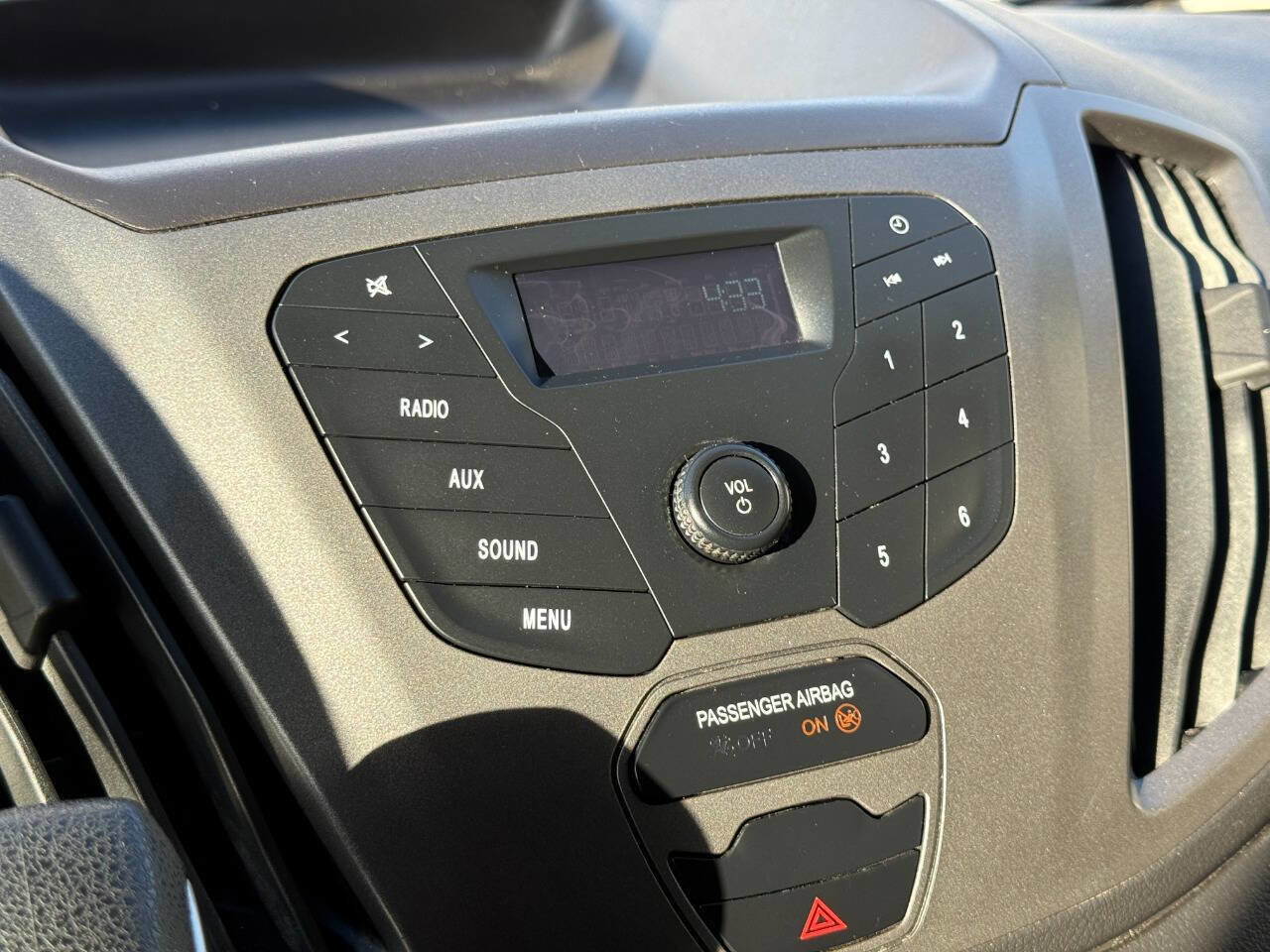 Used 2018 Ford Transit 250 130 Low Roof image 18