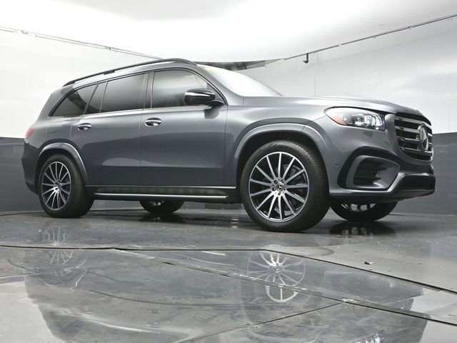 Used 2025 Mercedes-Benz GLS 450 4MATIC image 41