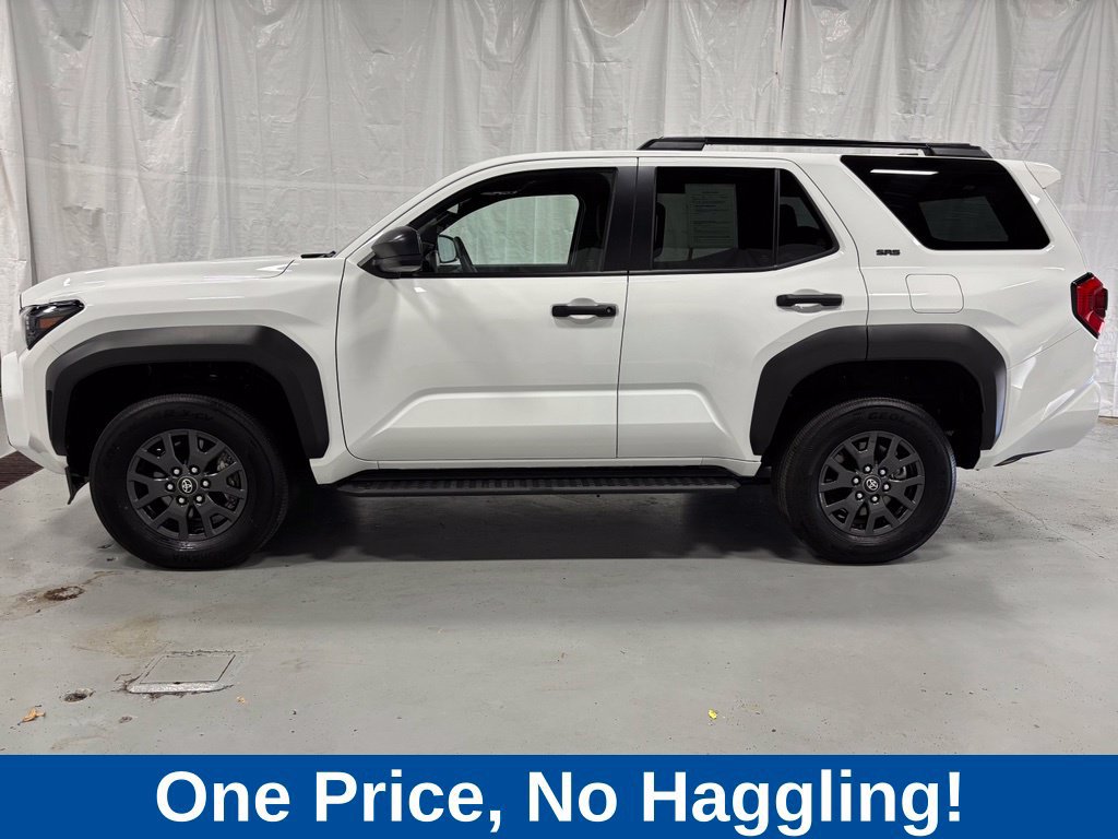 Used 2026 Toyota 4Runner SR5 AWD/4WD image 4