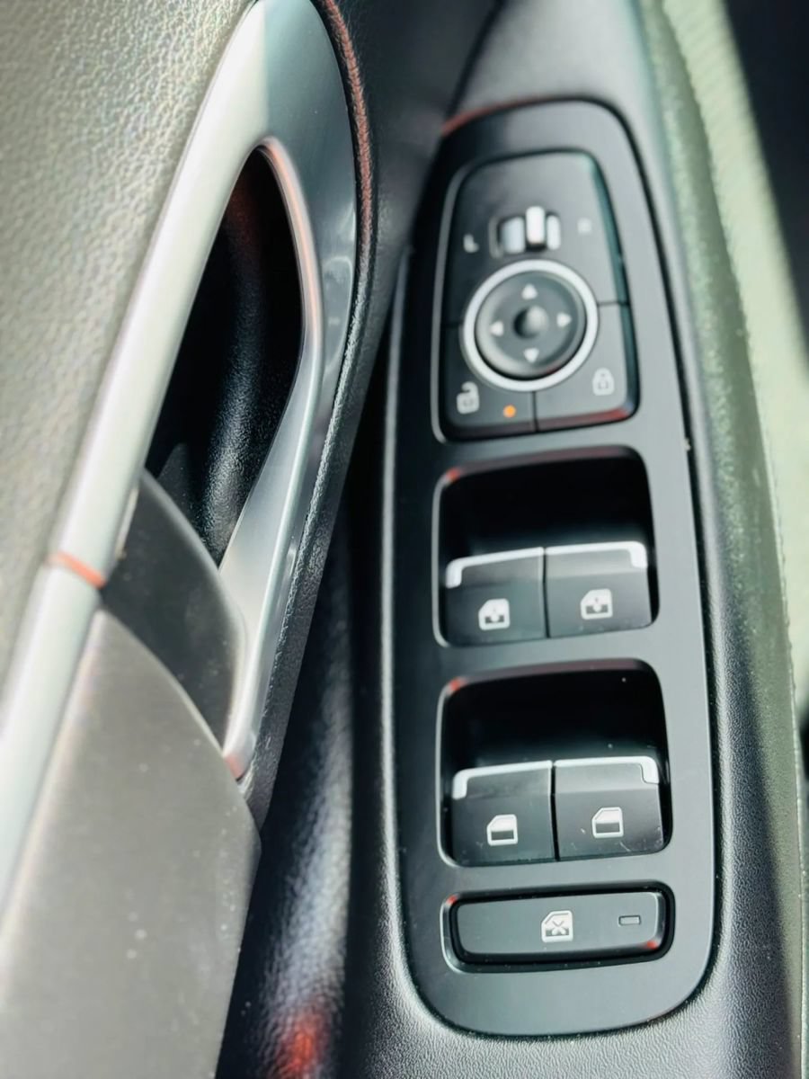 Used 2024 Hyundai Sonata SEL FWD image 6