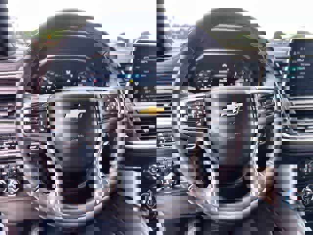 Used 2023 Chevrolet Tahoe LT w/ Luxury Package AWD/4WD image 17