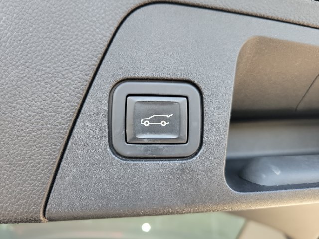 Used 2019 Buick Envision Essence AWD/4WD image 32