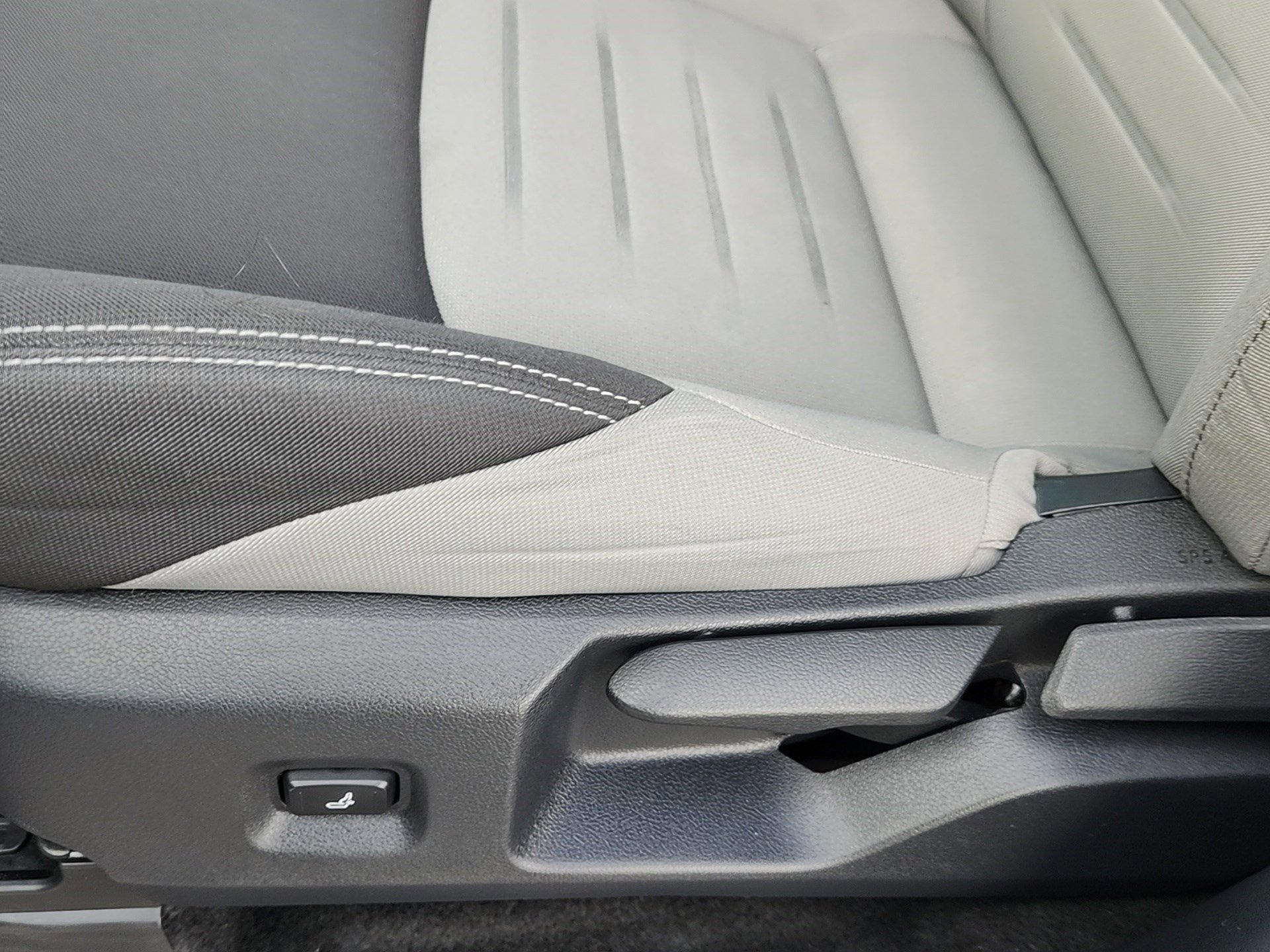 Used 2024 Toyota Tacoma TRD Off-Road image 21