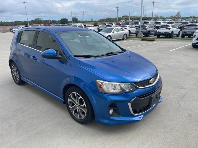 Used 2017 Chevrolet Sonic LT w/ Convenience Package FWD image 1