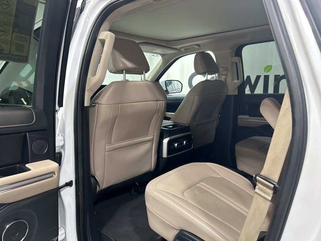 Used 2023 Ford Expedition Limited image 18