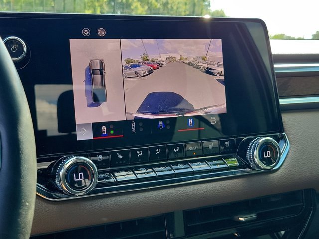 Used 2023 GMC Canyon Denali image 27