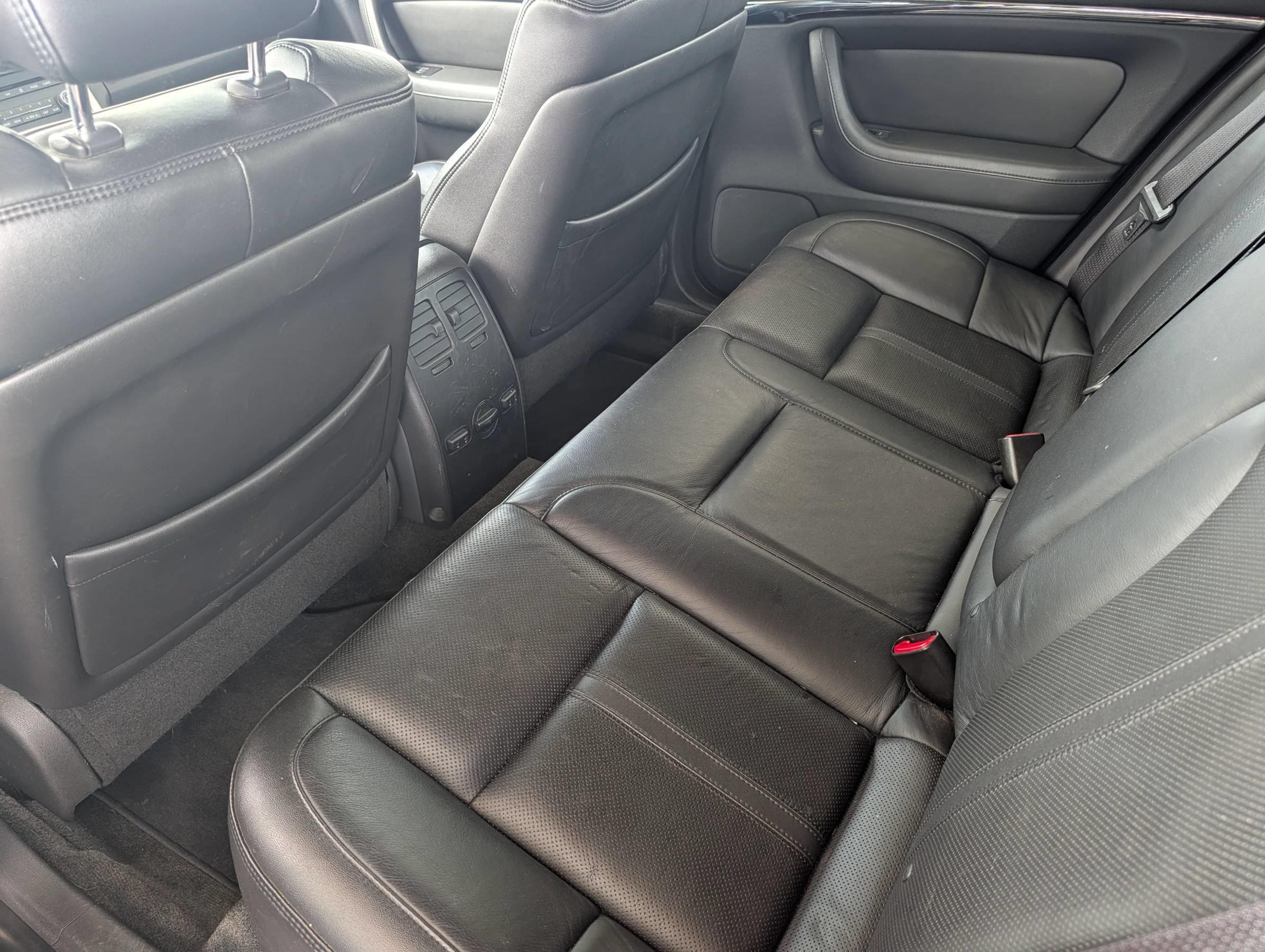 Used 2012 Lincoln MKS AWD image 14