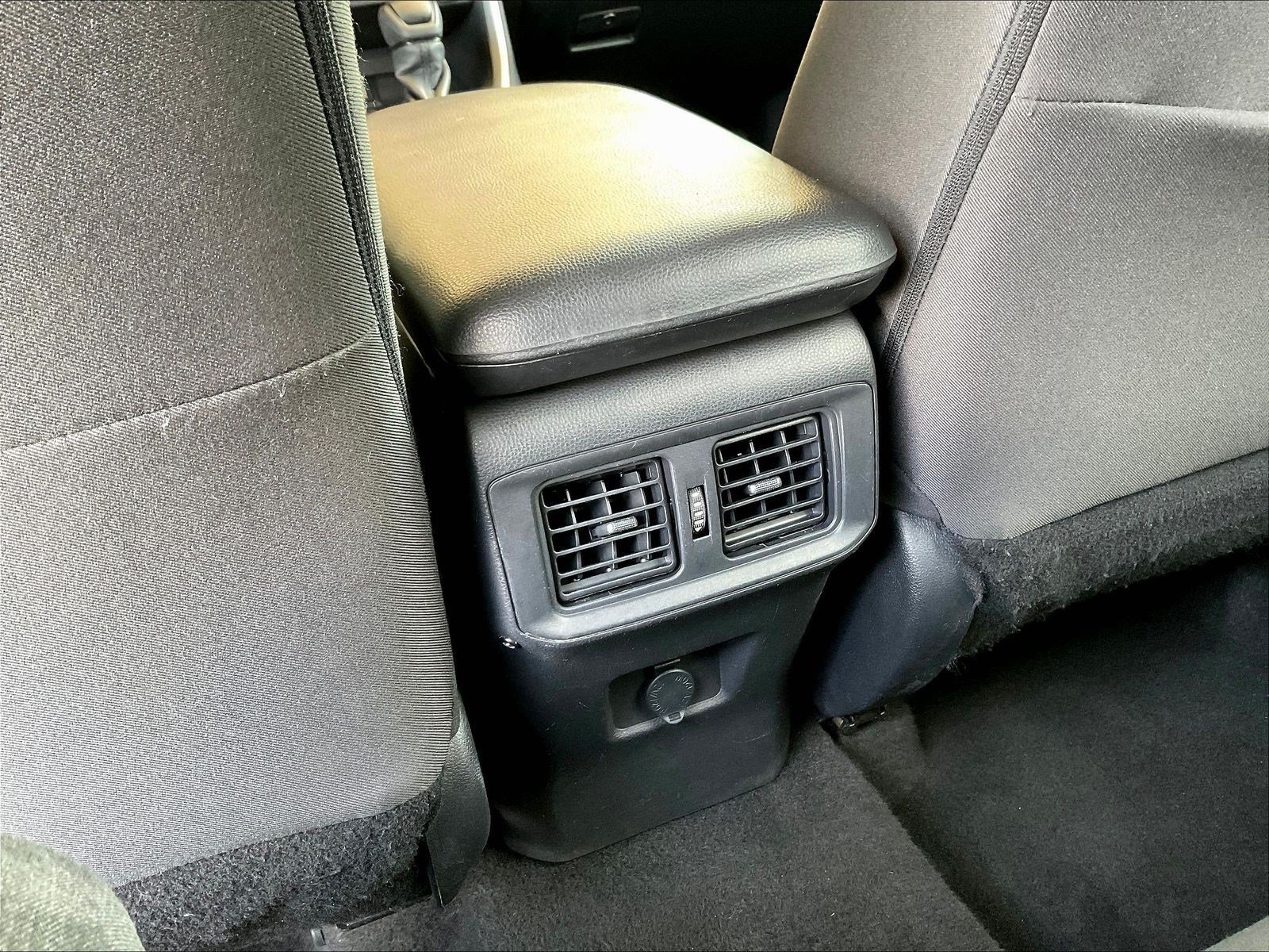 Used 2023 Toyota RAV4 LE FWD image 10