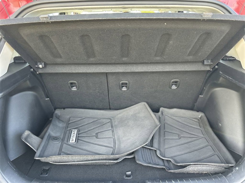 Certified 2023 Hyundai Venue SEL image 16