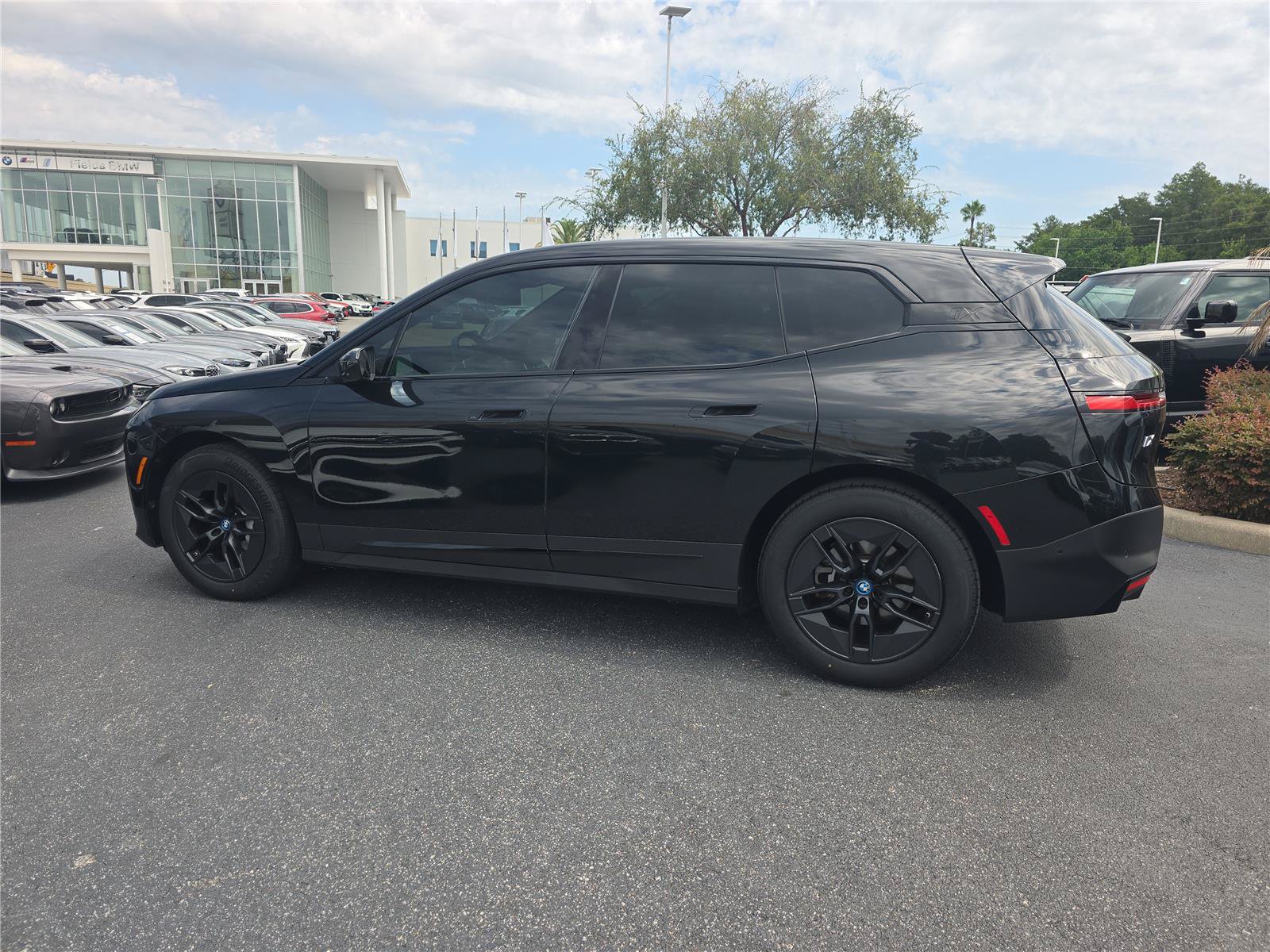 Certified 2024 BMW iX xDrive50 w/ Convenience Package AWD/4WD image 6