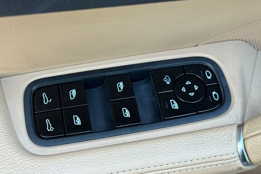 Used 2021 Porsche Cayenne Coupe image 15