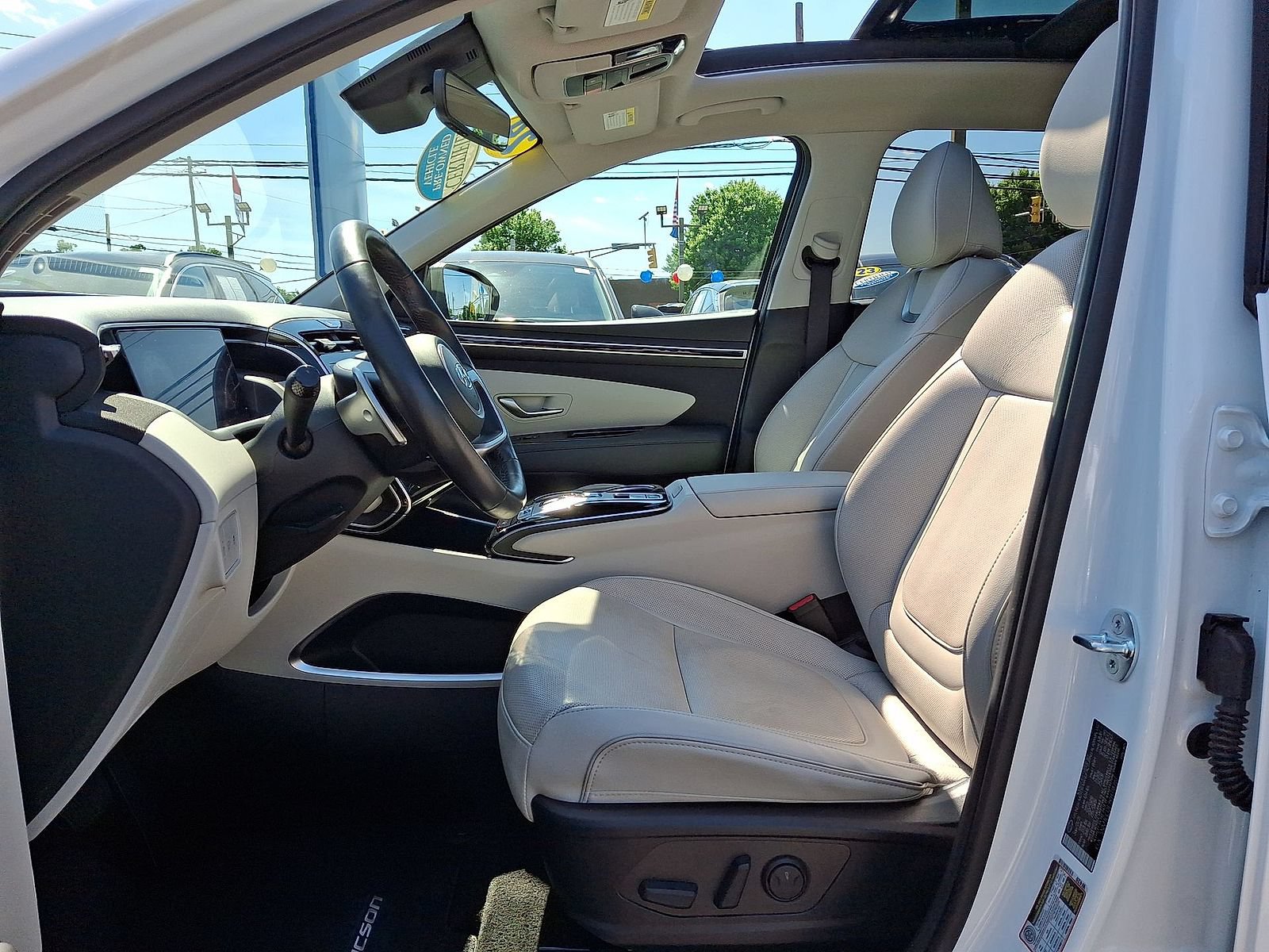 Certified 2024 Hyundai Tucson Limited AWD/4WD image 17