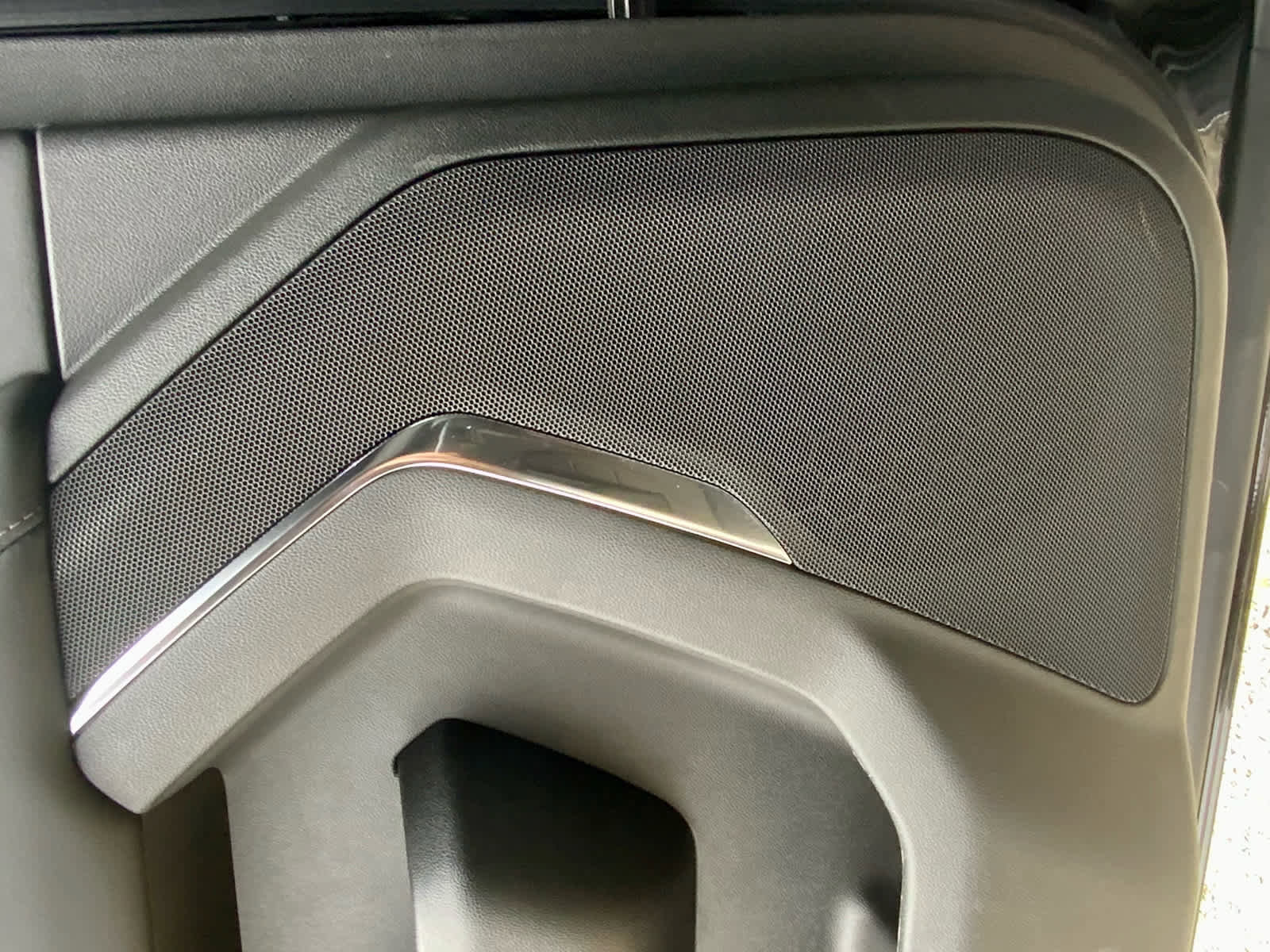 New 2026 Chevrolet Suburban LS image 51