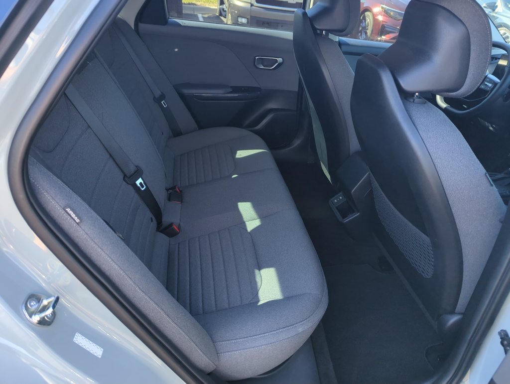 Used 2025 Kia K4 EX FWD image 31
