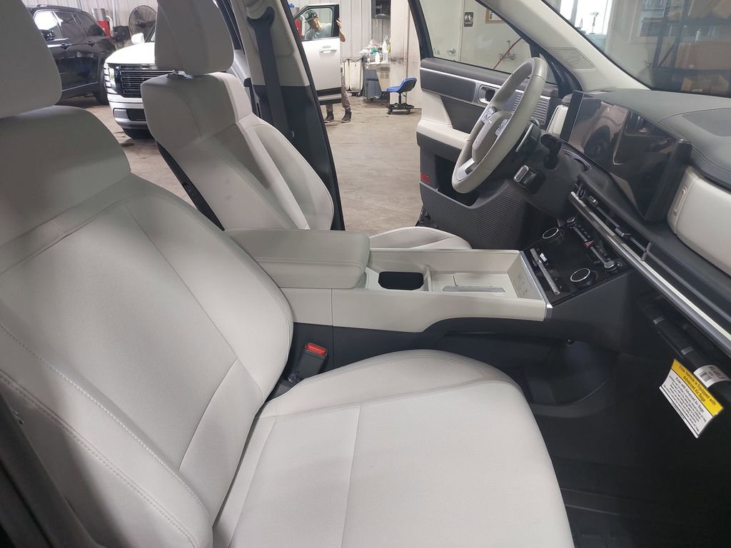 Certified 2026 Hyundai Santa Fe SE AWD/4WD image 10