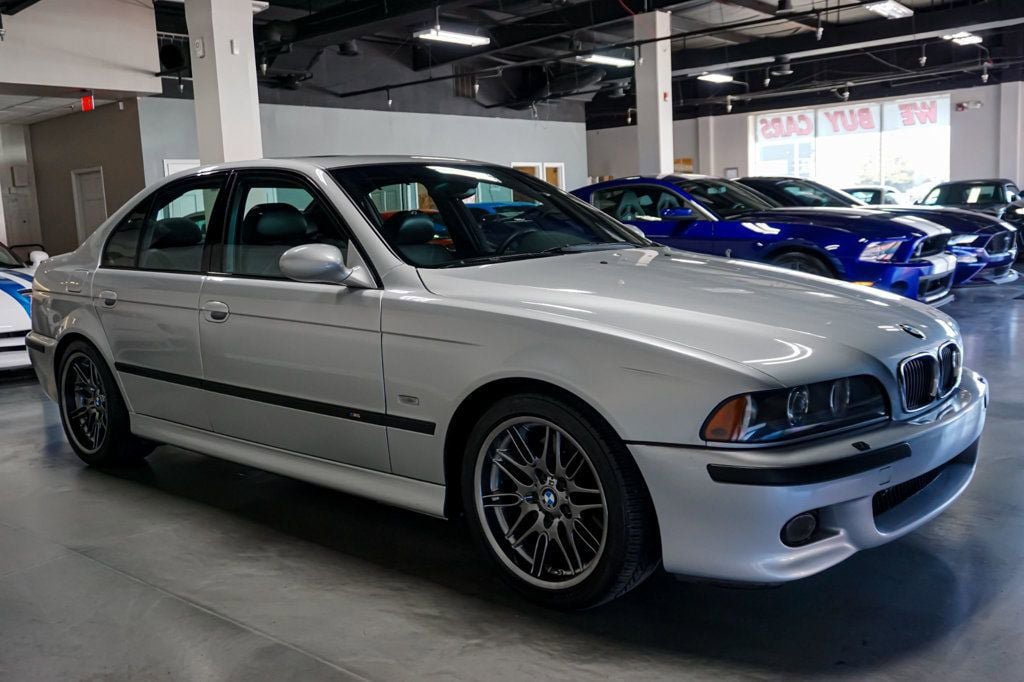 Used 2002 BMW M5 RWD image 40