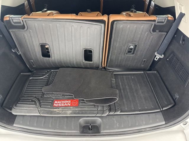 Used 2022 Nissan Pathfinder Platinum w/ Cargo Package AWD/4WD image 32