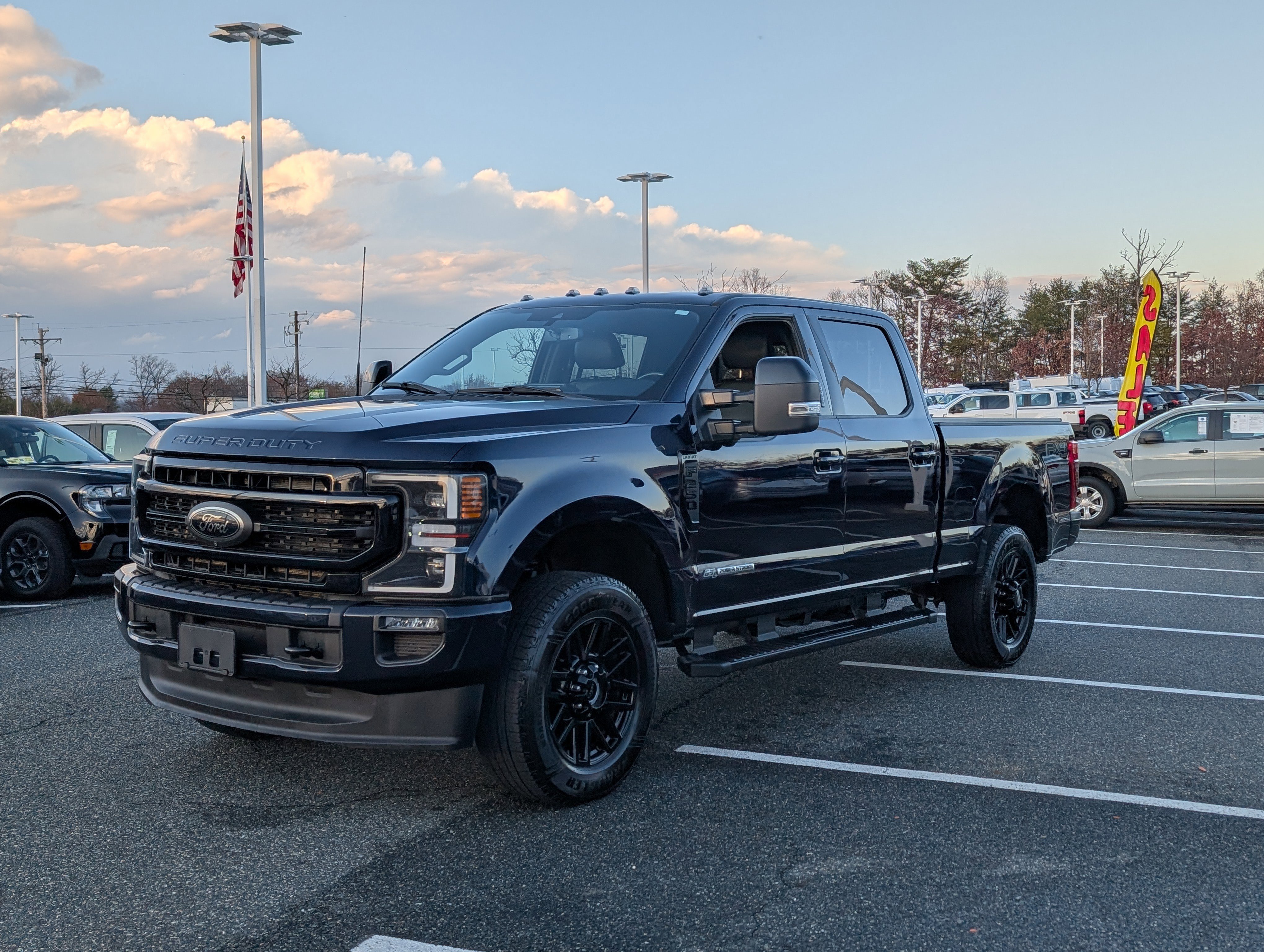 Used 2022 Ford F250 Lariat w/ Black Appearance Package image 7