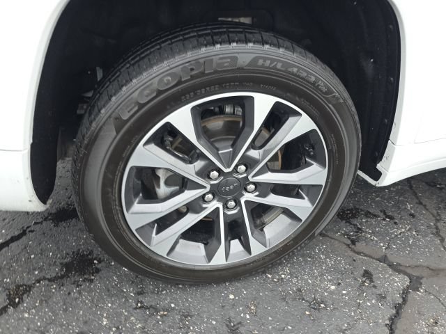 Used 2025 Jeep Grand Cherokee L Overland w/ Advanced Protech Group III AWD/4WD image 59