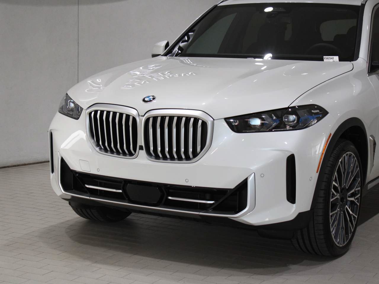 Used 2026 BMW X5 xDrive40i AWD/4WD image 2