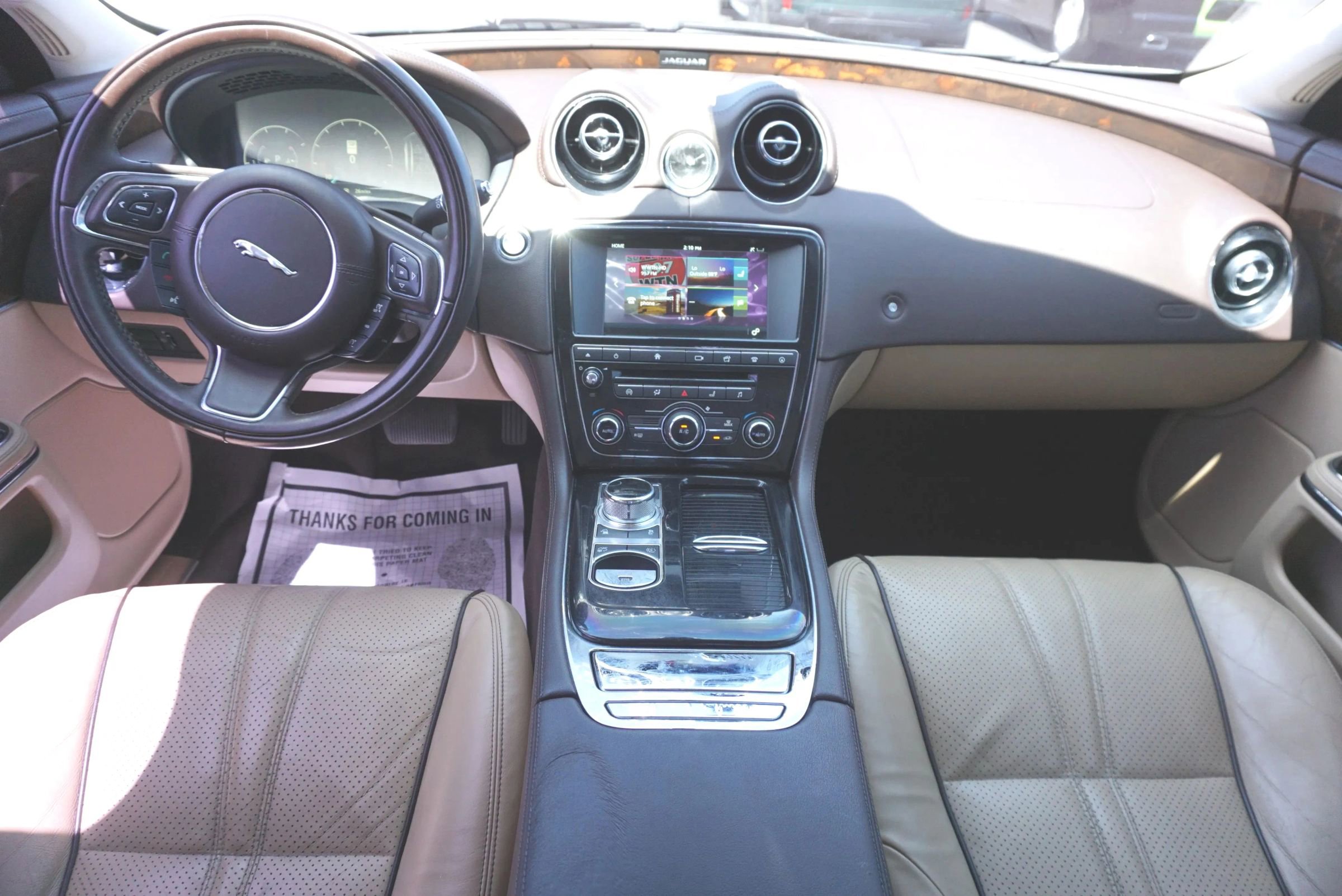 Used 2016 Jaguar XJ R-Sport RWD image 23