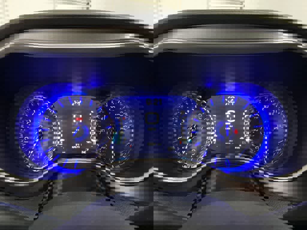 Used 2024 Chrysler Pacifica Touring-L image 27