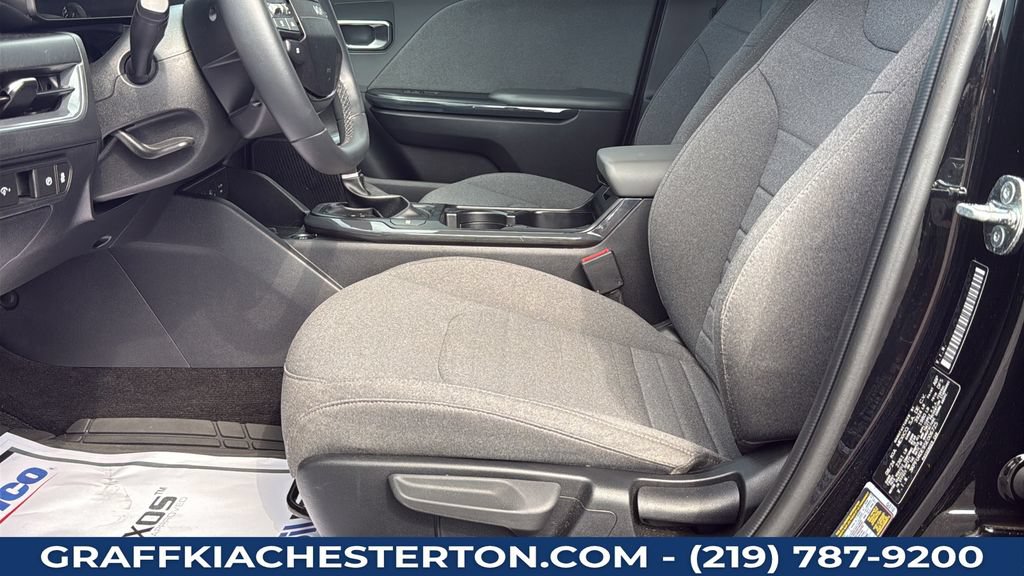 Used 2025 Kia K4 EX FWD image 25