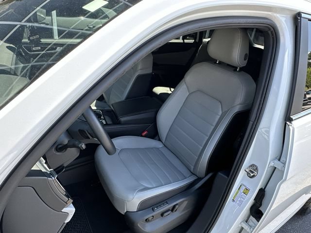 Used 2024 Volkswagen Atlas Cross Sport SEL R-Line AWD/4WD image 12