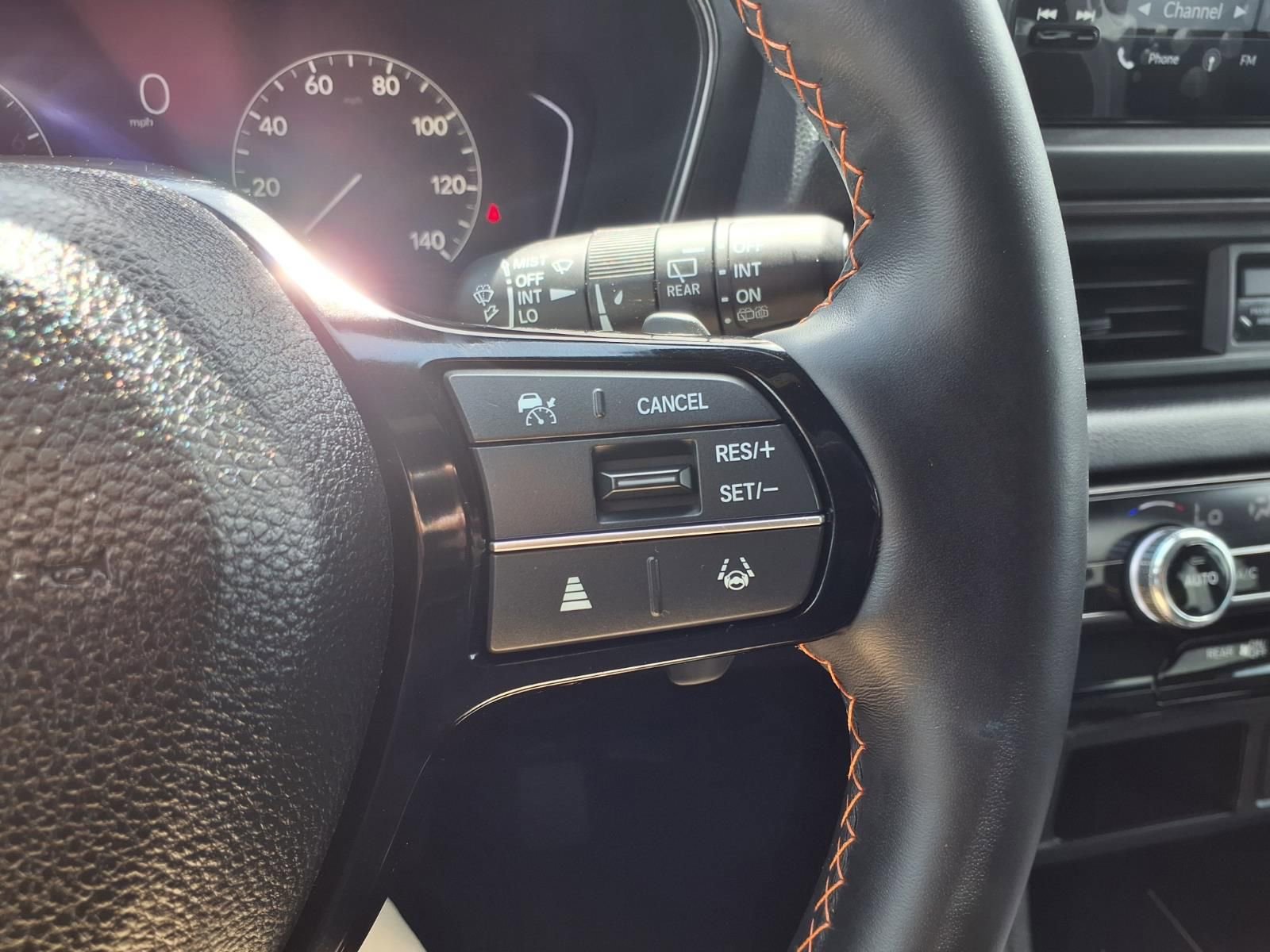 Used 2025 Honda Pilot TrailSport image 17