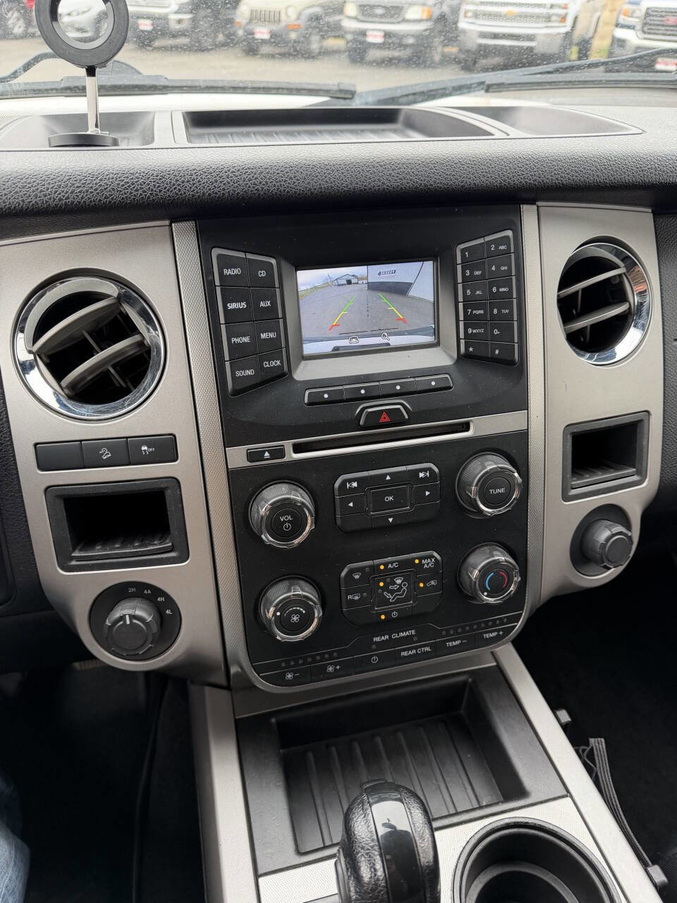 Used 2017 Ford Expedition EL XLT image 15