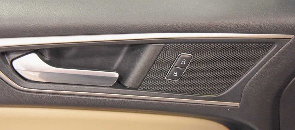 Used 2022 Ford Edge SEL w/ Convenience Package image 17