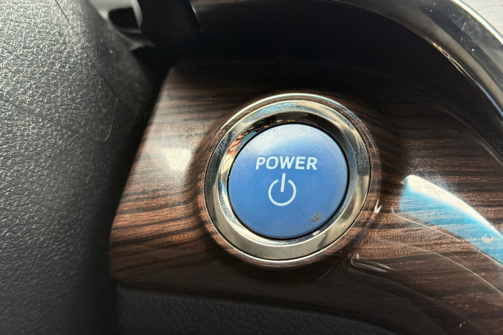 Used 2014 Toyota Avalon Limited image 21