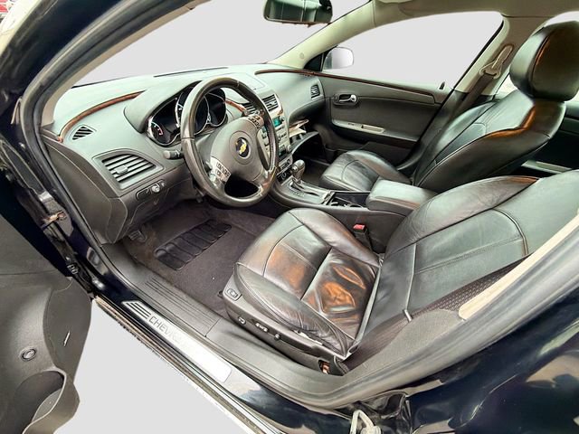 Used 2010 Chevrolet Malibu LTZ image 19