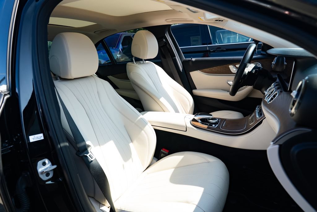 Used 2019 Mercedes-Benz E 300 image 24