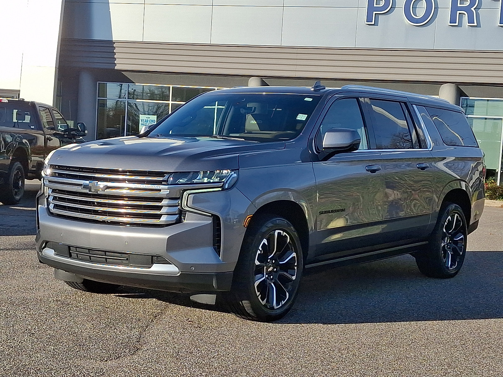 Used 2021 Chevrolet Suburban High Country image 4