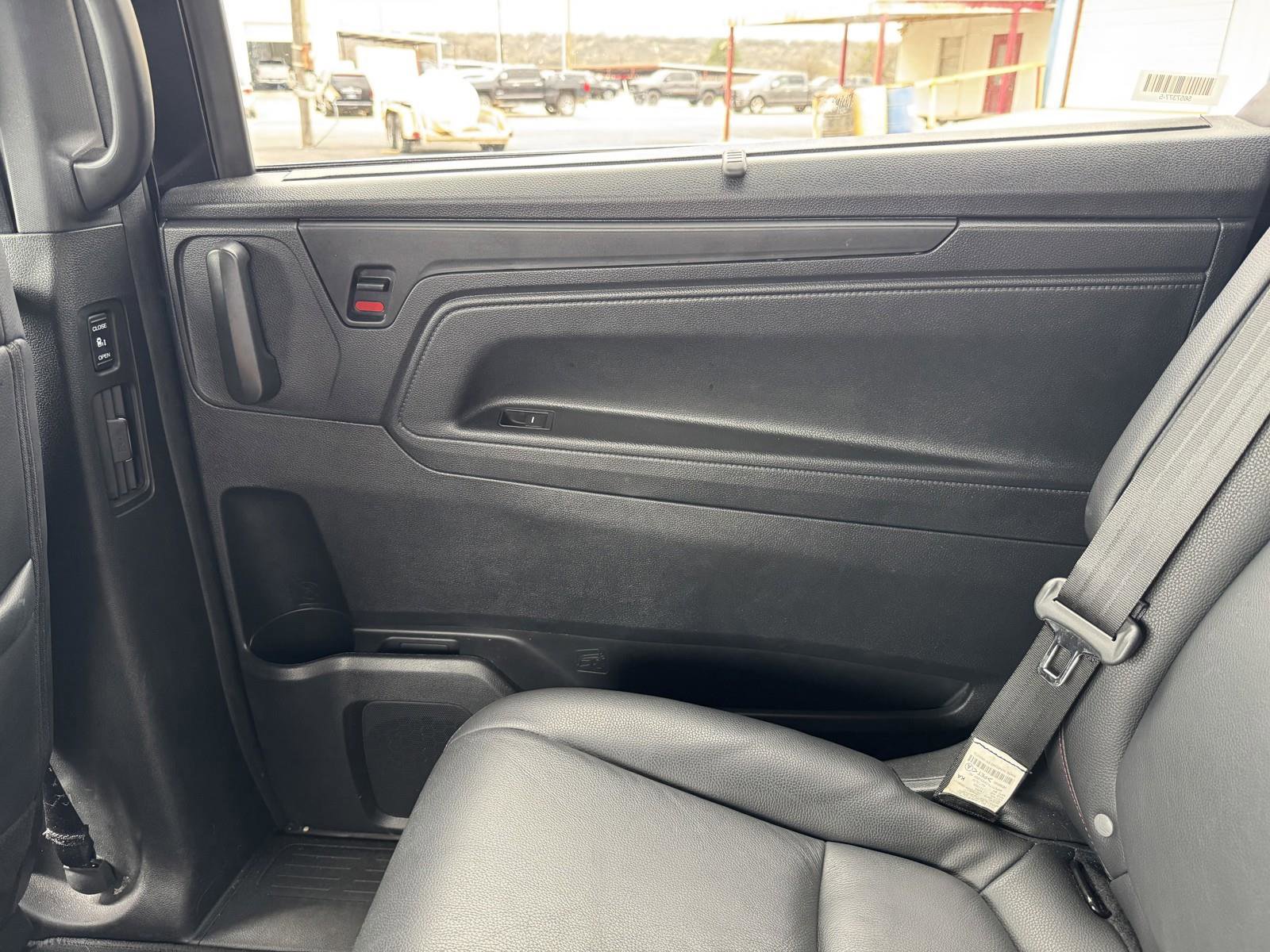 Used 2025 Honda Odyssey Sport-L image 32