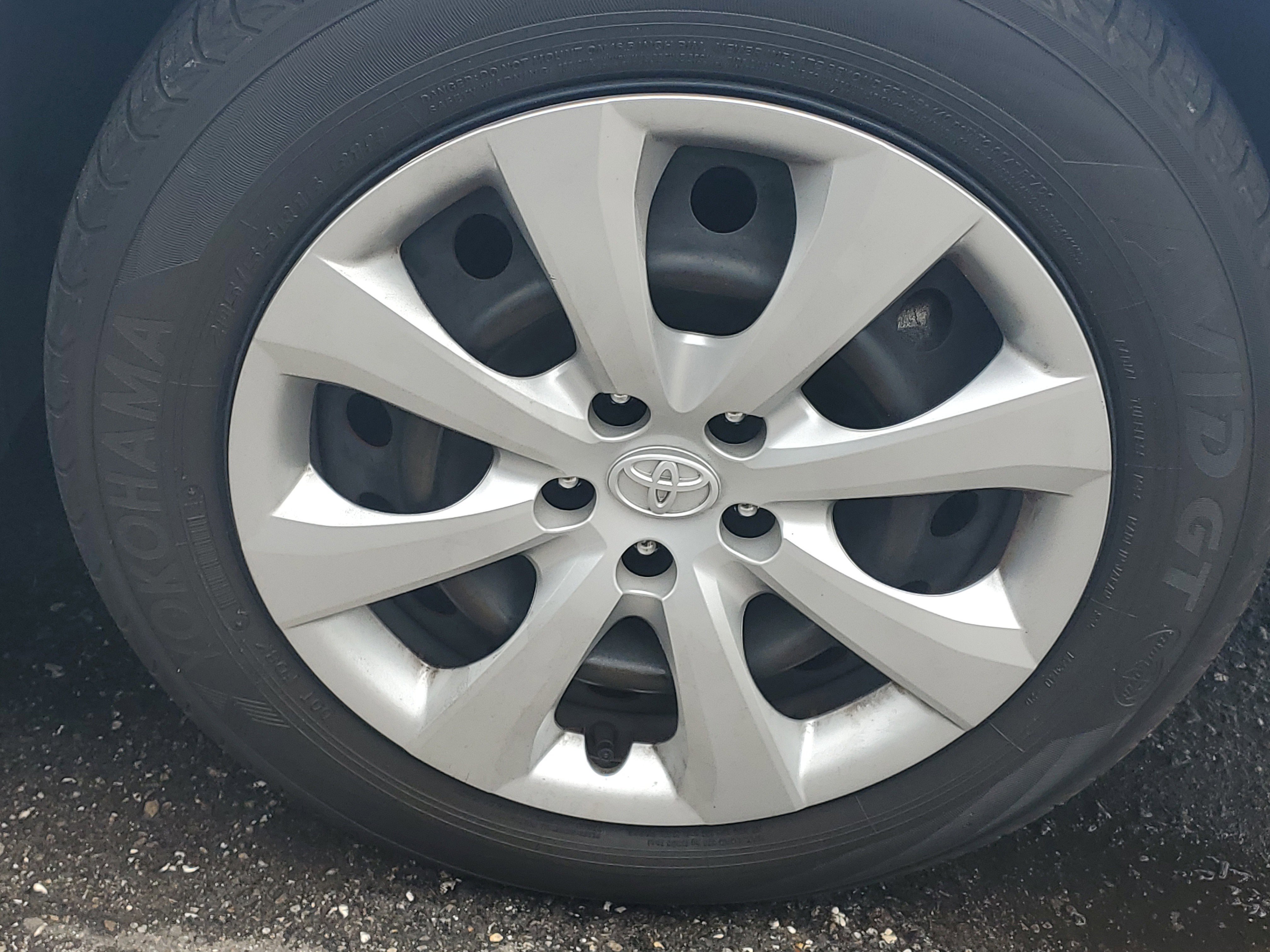 Used 2024 Toyota Corolla LE image 5