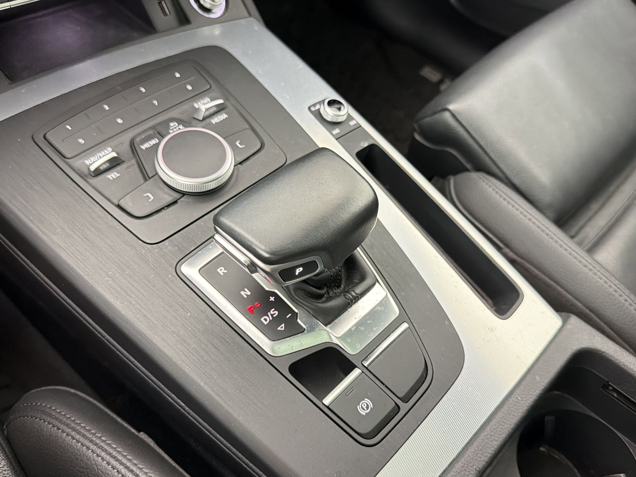 Used 2020 Audi Q5 2.0T Premium w/ Titanium Sport Package AWD/4WD image 30