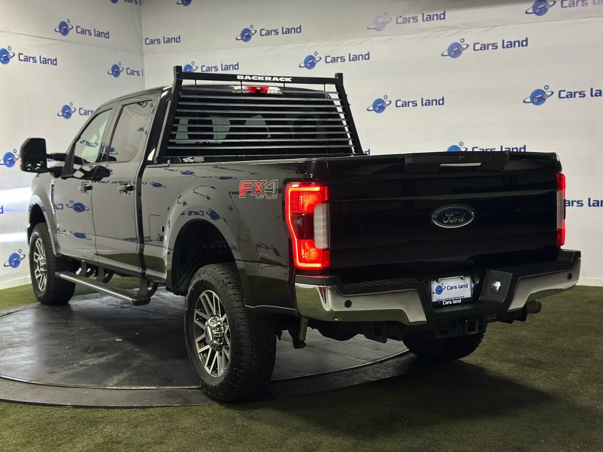 Used 2017 Ford F250 Lariat w/ Lariat Ultimate Package AWD/4WD image 5