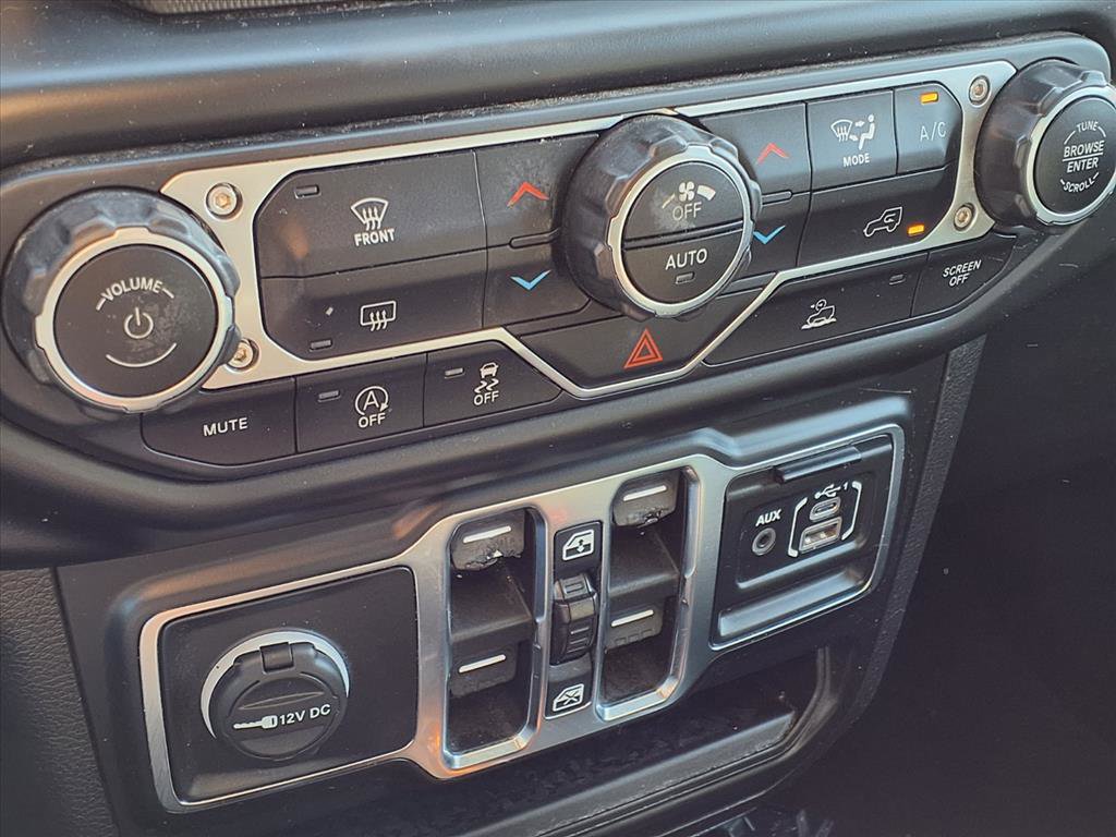 Used 2021 Jeep Wrangler Unlimited Sahara AWD/4WD image 7