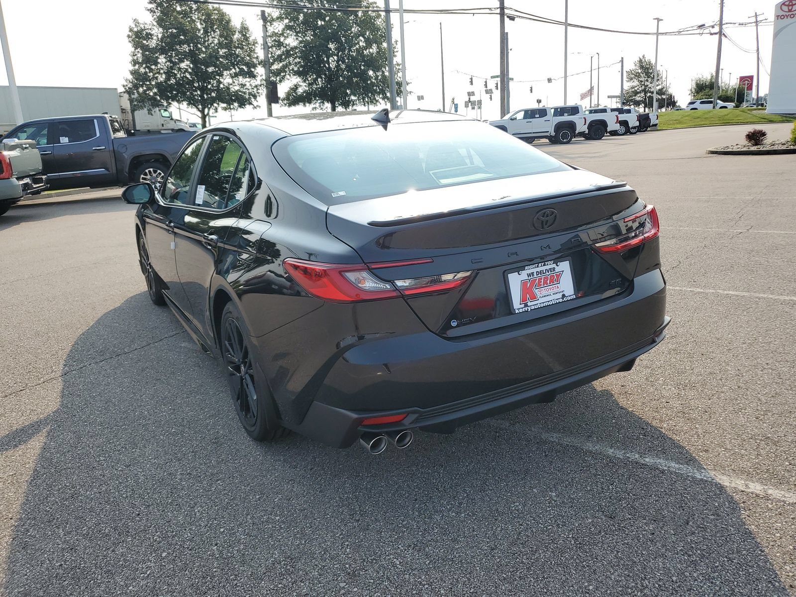 New 2026 Toyota Camry SE FWD image 3