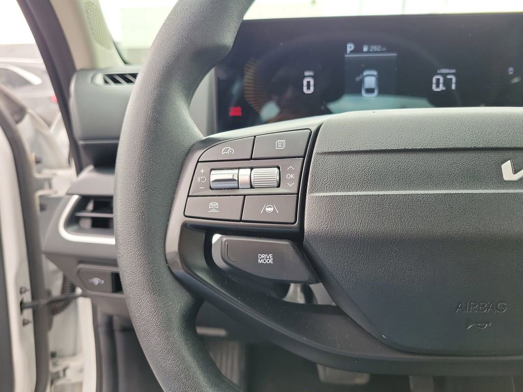 Used 2025 Kia K4 FWD image 25