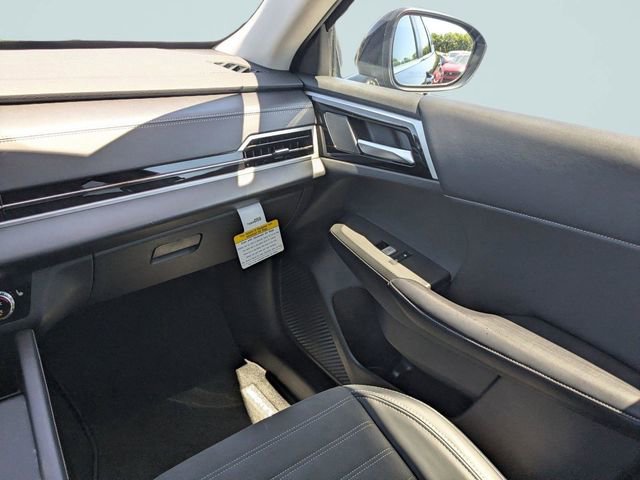 Used 2024 Mitsubishi Outlander SE image 16
