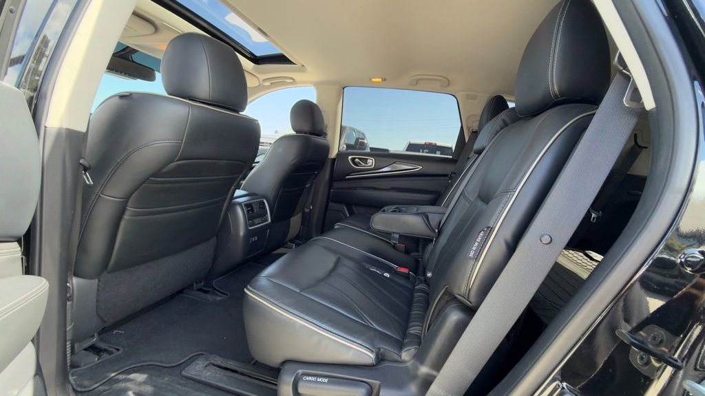 Used 2019 INFINITI QX60 Luxe w/ Essential Package FWD image 8